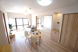 【居間・リビング】 | 【上質リノベ】ナタリーマリナタウンウエストデッキＡ棟