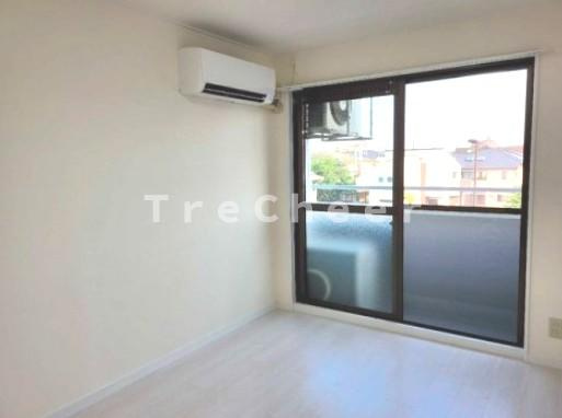 リバティハウスの居間・リビング