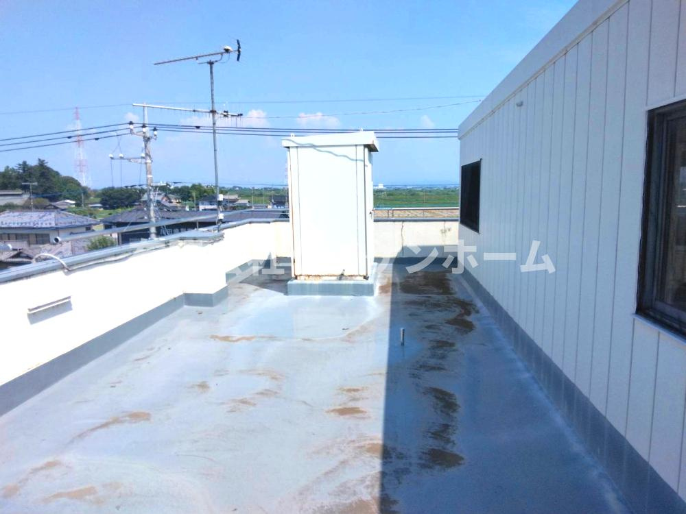 深谷市中瀬　中古店舗併用住宅のバルコニー