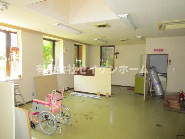 深谷市中瀬　中古店舗併用住宅の内装