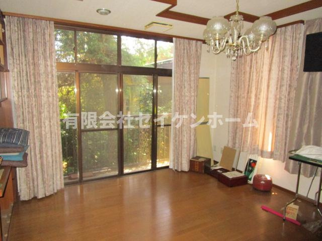 深谷市中瀬　中古店舗併用住宅の内装