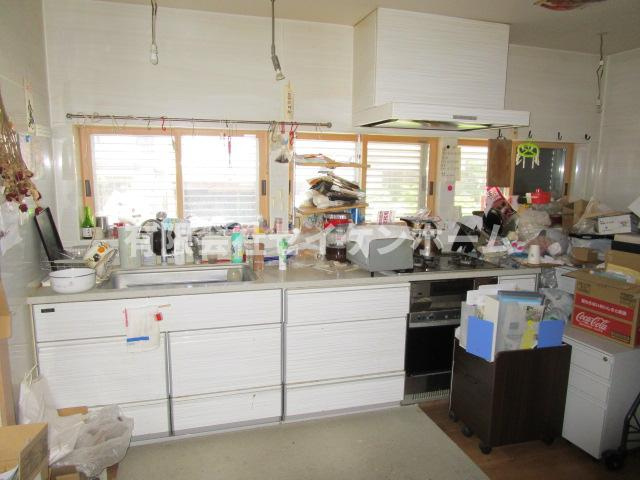 深谷市中瀬　中古店舗併用住宅のキッチン