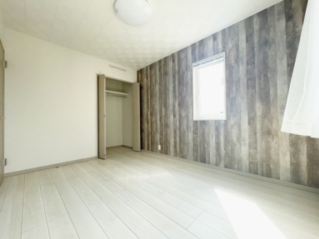 富久山町八山田字東平作　太陽光パネル＋Z空調＋オール電化住宅の洋室|全室収納完備でより広く居室が使えますね(*^_^*)