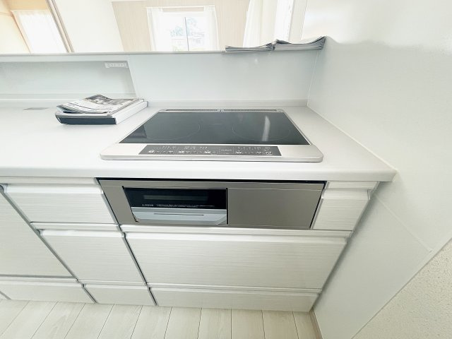 富久山町八山田字東平作　太陽光パネル＋Z空調＋オール電化住宅のキッチン