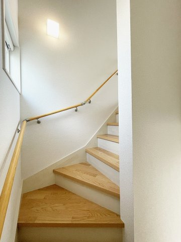 富久山町八山田字東平作　太陽光パネル＋Z空調＋オール電化住宅の内装