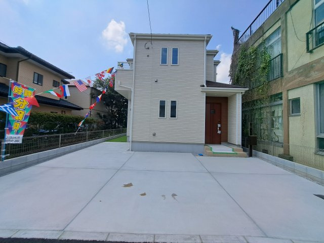 前橋市城東町 新築住宅の駐車場