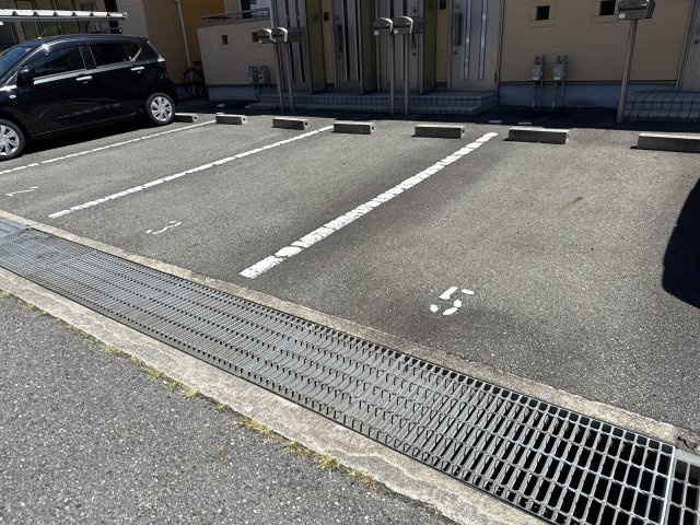 スカイルームⅡの駐車場