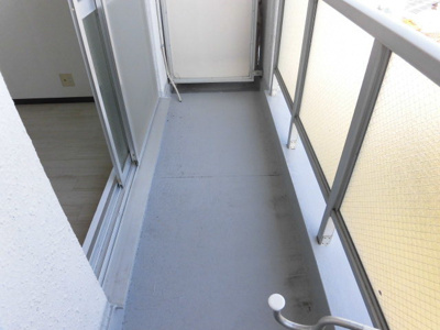 【バルコニー】 | エクセレント上新6 | 綺麗なバルコニーです。