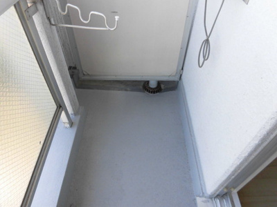 【設備】 | エクセレント上新6 | 室外洗濯機置き場です。