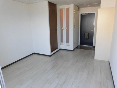 【居間・リビング】 | エクセレント上新6 | フローロングの綺麗なお部屋です。