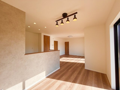 【ダイニング】