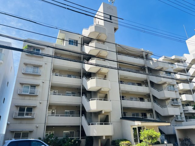 シャンボール舞子の外観