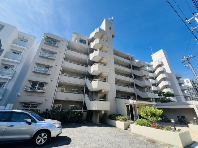 シャンボール舞子の外観