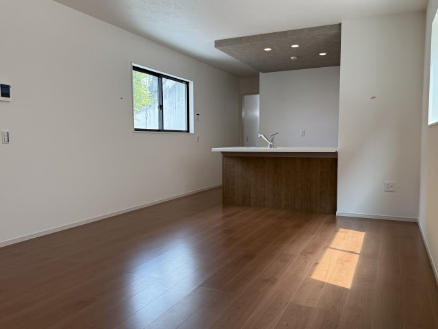 垂水区歌敷山4丁目②号棟　中古戸建の居間・リビング