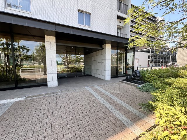 ライオンズ守口ブランズシティのエントランス