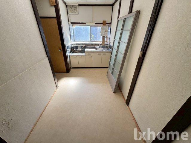 鳥飼下3丁目テラスハウスの居間・リビング