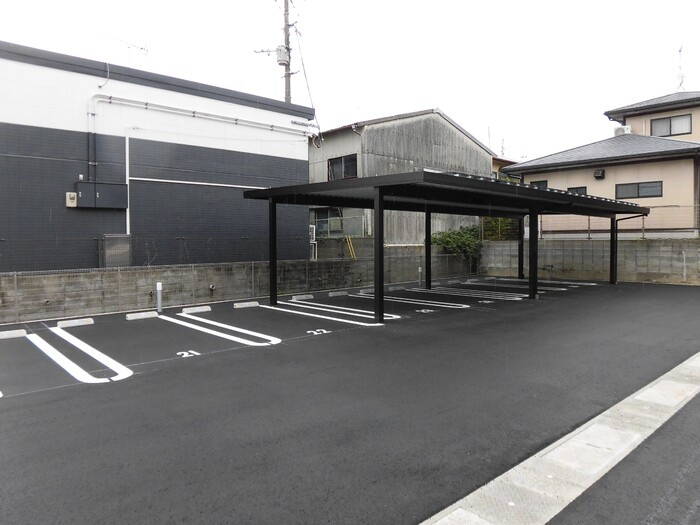 パルフェリーチェの駐車場