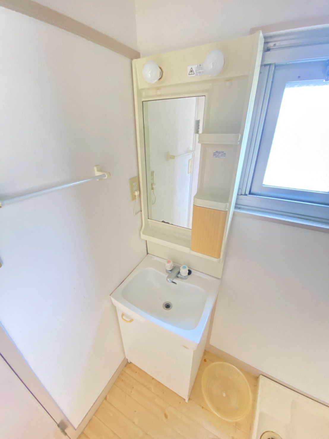 ヴィラ春日丘の洗面所