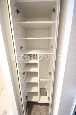 コンフォリア・リヴ横浜平沼の収納