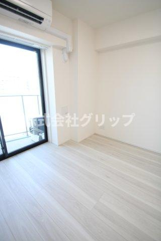 コンフォリア・リヴ横浜平沼の洋室