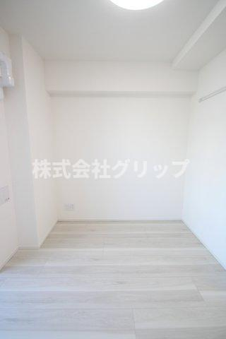 コンフォリア・リヴ横浜平沼の洋室