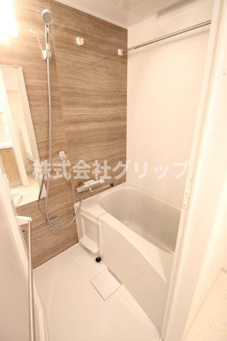 コンフォリア・リヴ横浜平沼の浴室