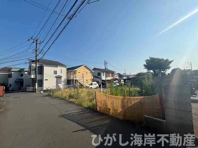 藤沢市城南5丁目　売地の前面道路含む現地写真|現地外観