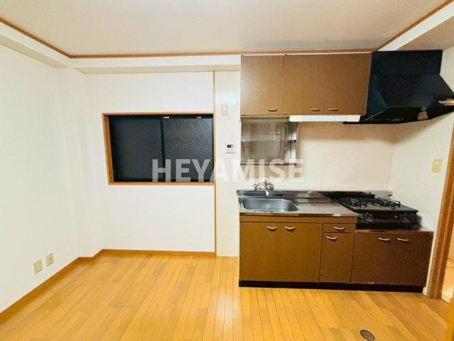 八幡山崎ビルのキッチン