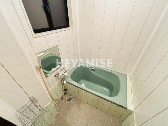 八幡山崎ビルの浴室