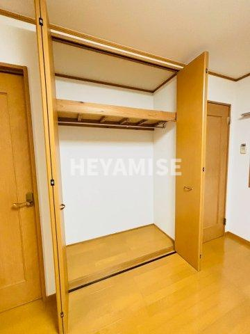 八幡山崎ビルの収納