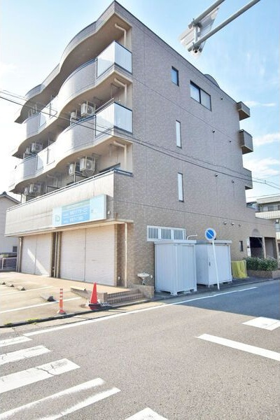 ネスト三吉の外観