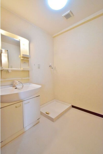 ネスト三吉の洗面所