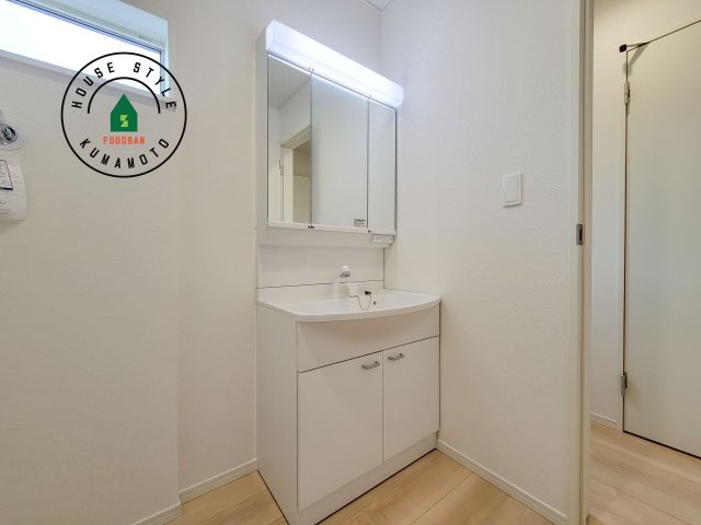 熊本市北区清水東町第2-2棟（1号棟）の内観：施工例|洗面所は小さなプライベートスペース。歯磨き、洗顔と毎日施す個人空間。