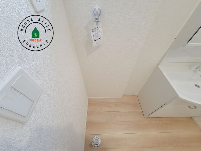 熊本市北区清水東町第2-2棟（1号棟）の内観：施工例|ランドリースペースは広さもたっぷり。