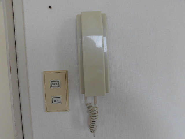 インターホンです