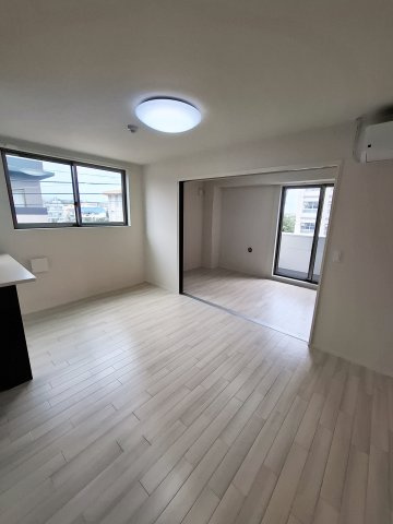 メゾン・ド・アンジュの居間・リビング|室内