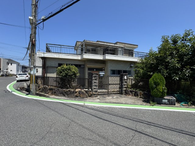 泉南市樽井8丁目　中古戸建の前面道路含む現地写真