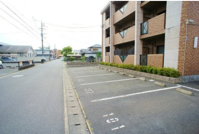 DC.フラットの駐車場