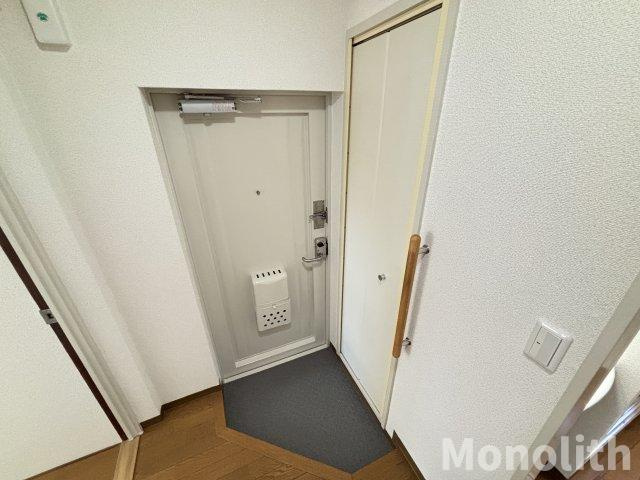 泉北茶山台２丁4番1号棟の玄関