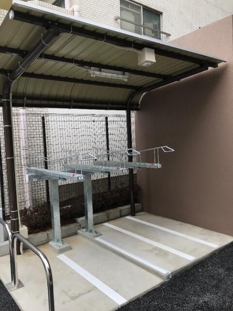 オークレジデンス亀沢のその他共用部分|駐輪場