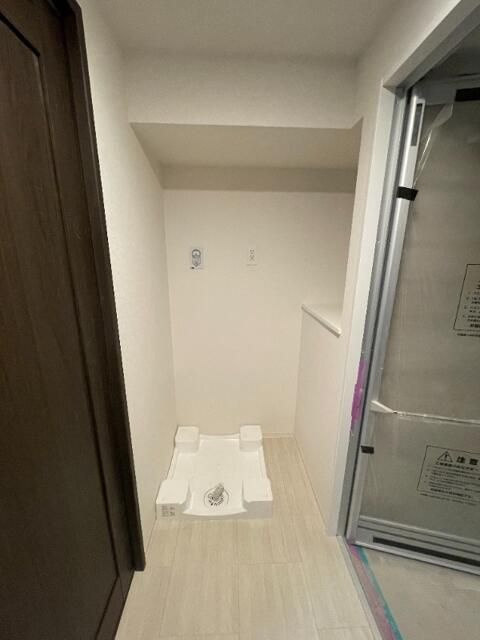 オークレジデンス亀沢の設備|洗濯機置場