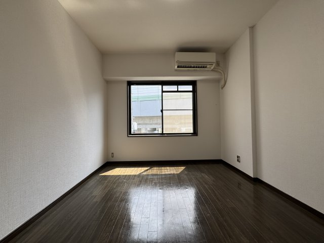 コートハウス神田の居間・リビング