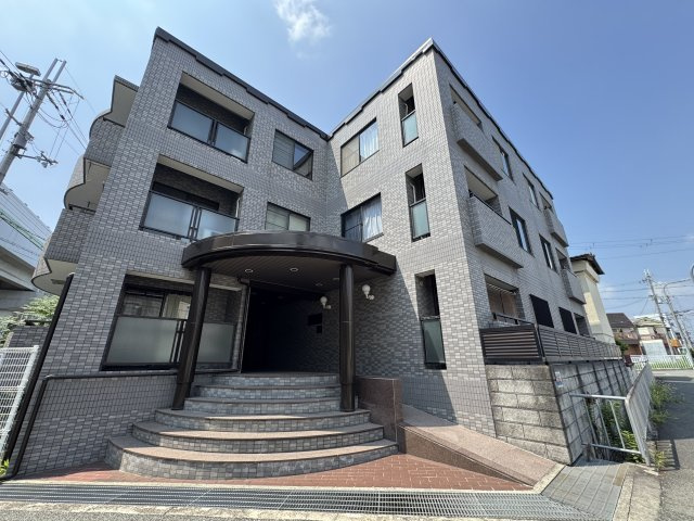 コートハウス神田の外観