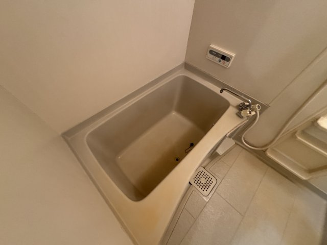 コートハウス神田の浴室