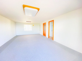 【居間・リビング】 | ルシオン小樽 | バルコニーから望む、息をのむようなオーシャンビュー。