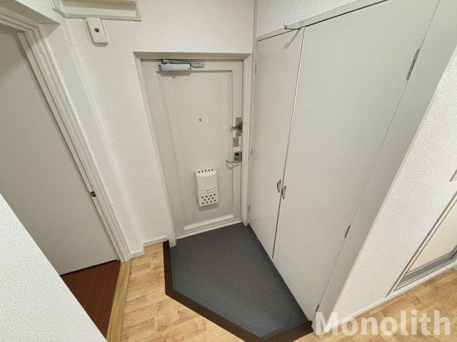 泉北茶山台２丁３番６号棟の玄関