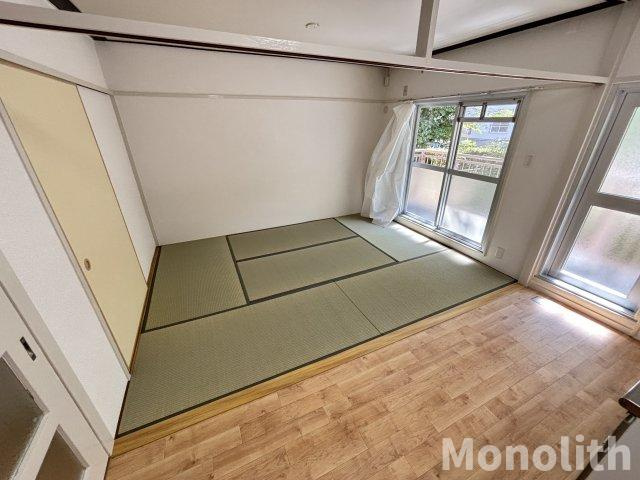 泉北茶山台２丁３番６号棟の居間・リビング