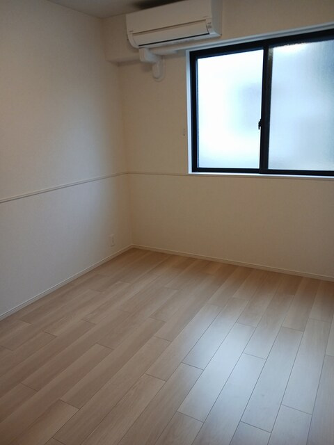 広島市安佐北区可部３丁目のアパートの寝室|寝室にもエアコンあり！