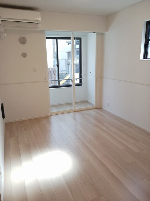 広島市安佐北区可部３丁目のアパートの居間・リビング|エアコン付き