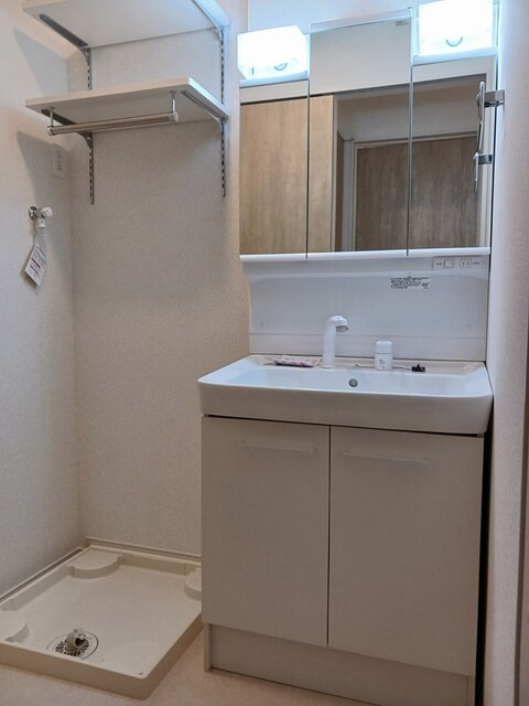 広島市安佐北区可部３丁目のアパートの洗面所|シャンプードレッサー